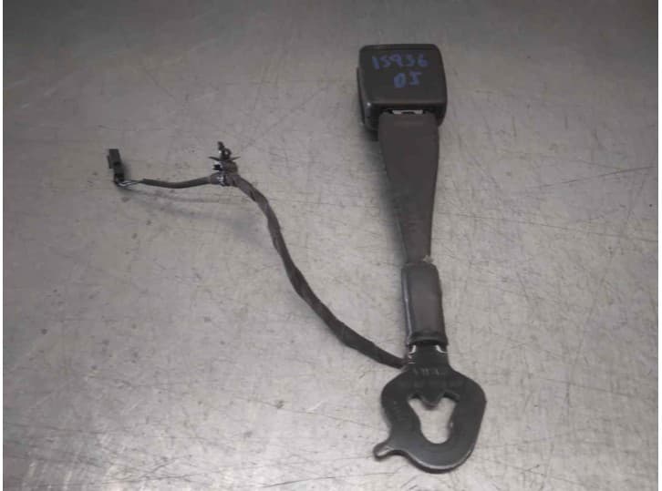Recambio de enganche cinturon delantero izquierdo para skoda superb iii (3v3) 2.0 tdi referencia OEM IAM 3V0857755A 2 PINES 5 PU