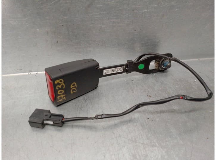Recambio de enganche cinturon delantero derecho para opel karl (c16) 1.0 referencia OEM IAM 42426731 5 PUERTAS