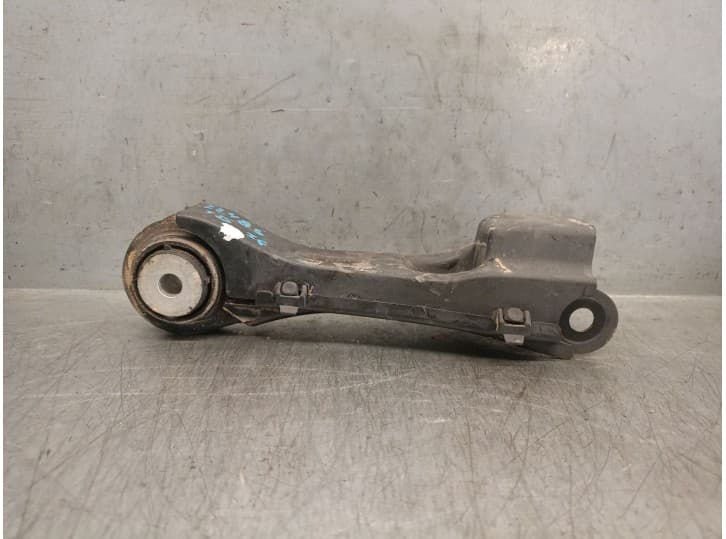 Recambio de brazo suspension inferior trasero derecho para mercedes-benz cla (c118) cla 200 d (118.312) referencia OEM IAM A2473