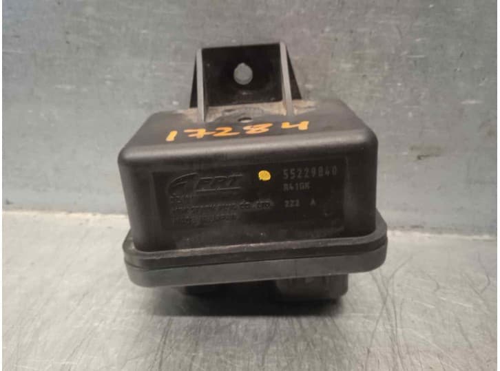 Recambio de caja precalentamiento para fiat linea (323_, 110_) 1.3 d multijet (323axb11, 323axb1a) referencia OEM IAM 55229040