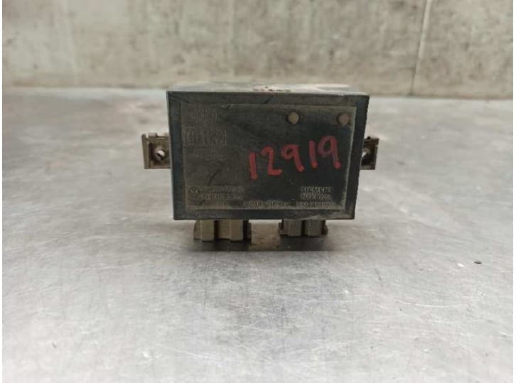 Recambio de centralita inmovilizador para volkswagen caddy ii monospace (9k9b) 1.9 tdi referencia OEM IAM 6H0953257A 5WK47740 SI