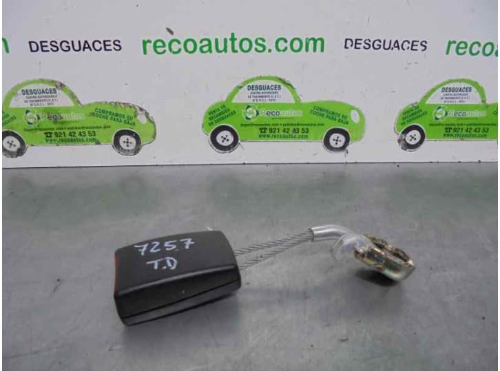 Recambio de enganche cinturon trasero derecho para audi a4 b7 (8ec) 2.0 tdi 16v referencia OEM IAM 8E085774001C