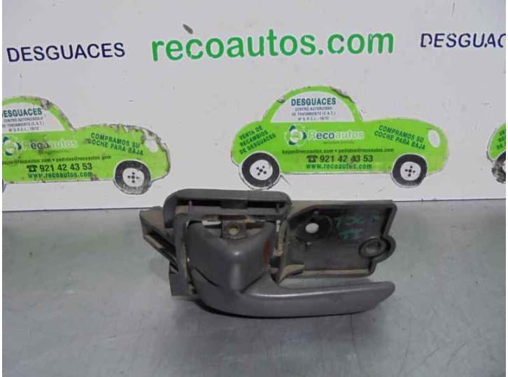 Recambio de maneta interior trasera derecha para toyota avensis (_t22_) 2.0 td (ct220_) referencia OEM IAM 6920505020