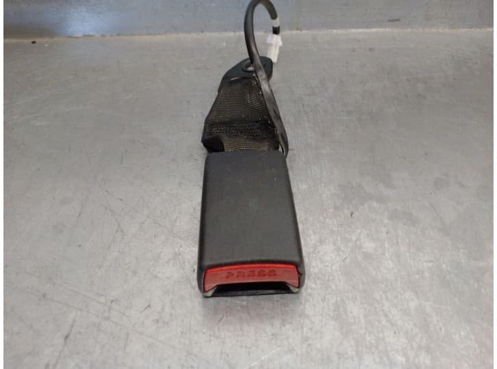 Recambio de enganche cinturon trasero izquierdo para kia sorento iii (um) 2.2 crdi referencia OEM IAM 89830X5050WK 89830C5050WK
