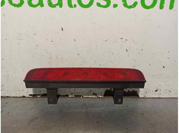 Recambio de luz central de freno para opel agila a (h00) 1.0 12v (f68) referencia OEM IAM 03318040 OLSA
