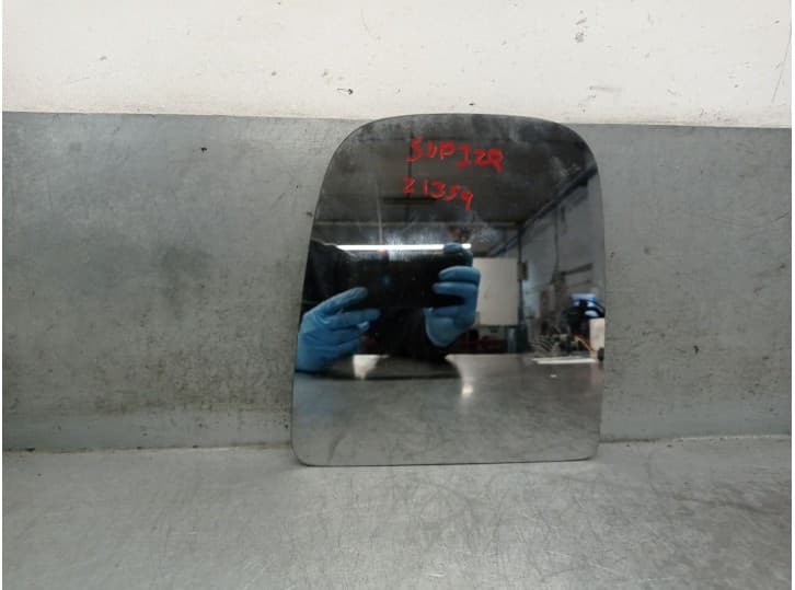 Recambio de cristal retrovisor izquierdo para iveco daily iv furgoneta 35c13 v, 35c13 v/p, 35s13 v, 35s13 v/p referencia OEM IAM