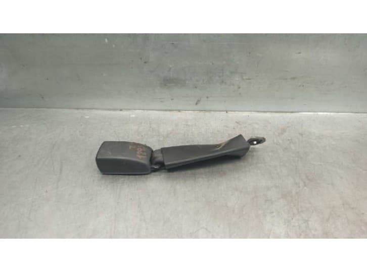 Recambio de enganche cinturon trasero izquierdo para toyota rav 4 iii (_a3_) 2.2 d 4wd (ala30_) referencia OEM IAM 7334042070B1