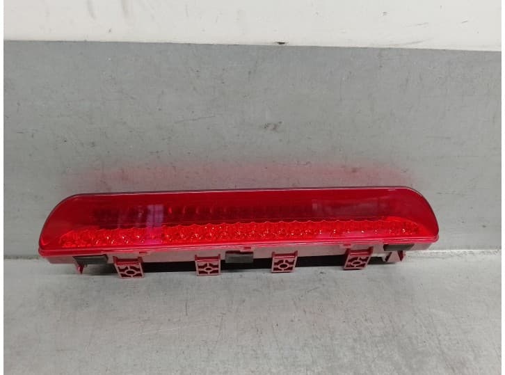 Recambio de luz central de freno para kia sportage iii (sl) 1.7 crdi referencia OEM IAM 927003W100
