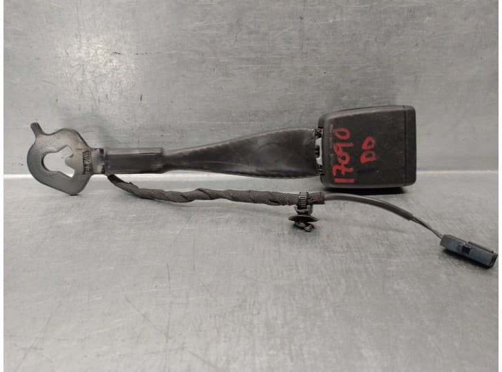 Recambio de enganche remolque para skoda superb iii (3v3) 2.0 tdi referencia OEM IAM 3V0857755A 2 PINES 5 PUERTAS