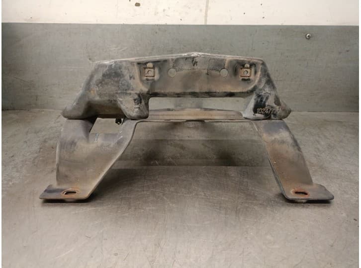 Recambio de soporte faro derecho para chevrolet camaro descapotable 3.8 v6 referencia OEM IAM 10247777 10247777