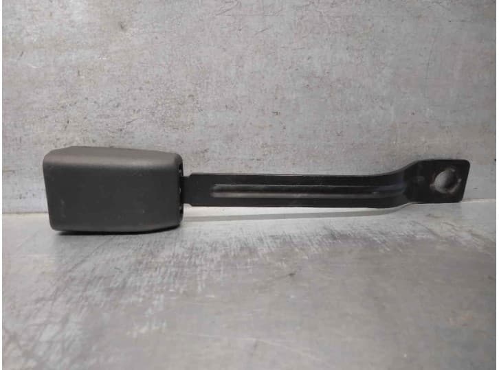 Recambio de enganche cinturon delantero derecho para suzuki splash (ex) 1.0 (a5b 310) referencia OEM IAM 8490151K00BHE
