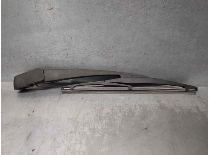 Recambio de brazo limpia trasero para suzuki splash (ex) 1.0 (a5b 310) referencia OEM IAM 3882151K02