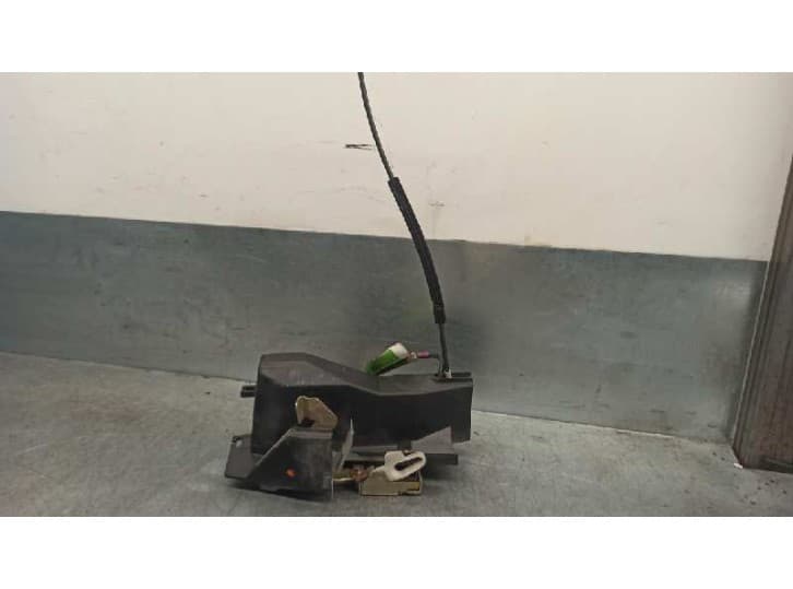 Recambio de cerradura puerta delantera derecha para ford escort berlina 1.6 referencia OEM IAM 95AGA219A64CE 4 PINES 5 PUERTAS