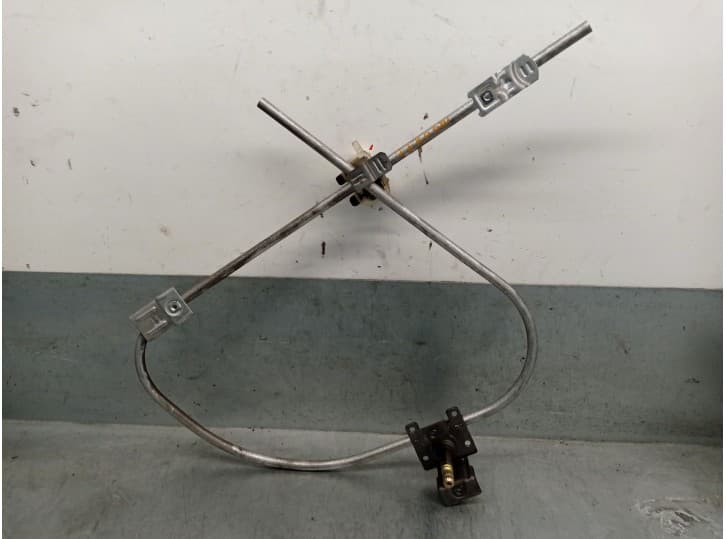 Recambio de elevalunas delantero izquierdo para renault clio i (b/c57_, 5/357_) 1.2 (5/357y, 5/357k) referencia OEM IAM 77007988