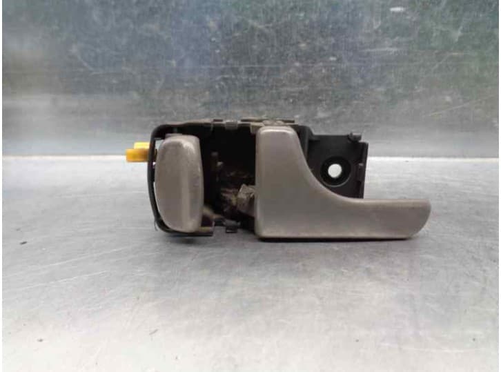 Recambio de maneta interior delantera izquierda para nissan terrano ii (r20) 2.7 td 4wd referencia OEM IAM 806710F000
