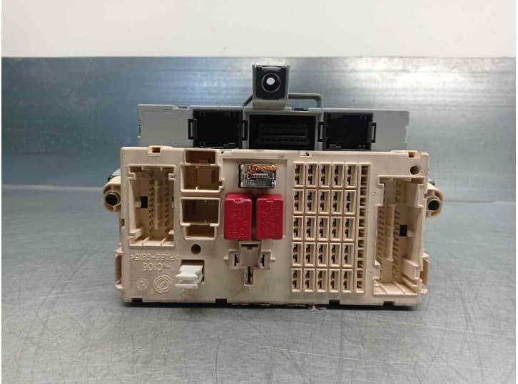 Recambio de caja reles / fusibles para fiat stilo (192_) 1.9 jtd (192_xe1a) referencia OEM IAM 51755127 501209830010