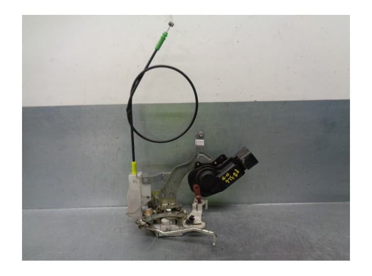 Recambio de cerradura puerta delantera derecha para toyota aygo (_b1_) 1.0 (kgb10_) referencia OEM IAM 693100H030 2 PINES 3 PUER