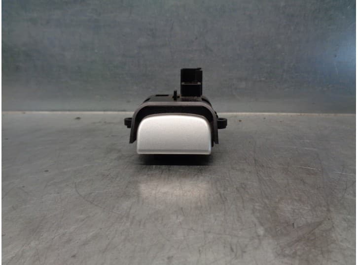 Recambio de cerradura asientos traseros para mercedes-benz slk (r171) 200 kompressor (171.442) referencia OEM IAM IBS15678001