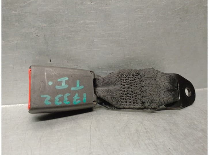 Recambio de enganche cinturon trasero izquierdo para suzuki alto vii (gf, ha25_, ha35_) 1.0 (amf310) referencia OEM IAM 84905M68