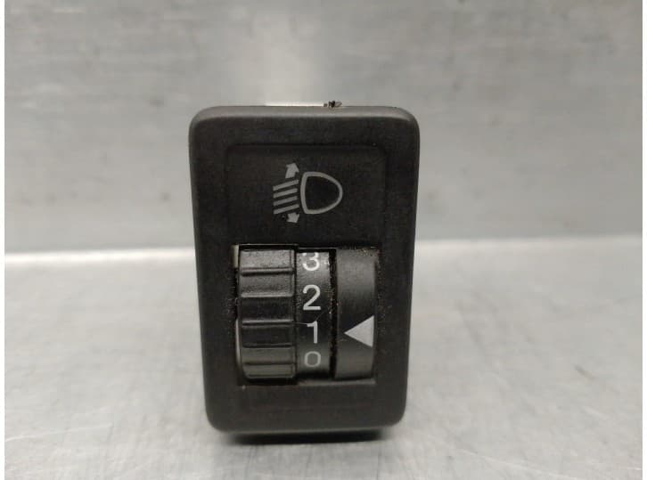 Recambio de botones salpicadero para suzuki alto vii (gf, ha25_, ha35_) 1.0 (amf310) referencia OEM IAM 35180M68K10 5 PINES