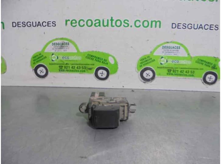 Recambio de mando elevalunas trasero derecho para nissan x-trail ii (t31) 2.0 dci referencia OEM IAM 25411JG000