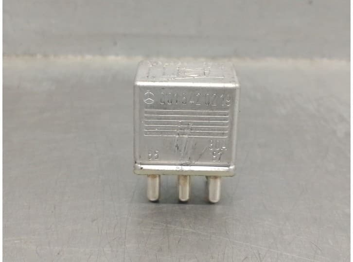 Recambio de rele para mercedes-benz clase s coupé (c126) 560 sec (126.045) referencia OEM IAM 0015420219