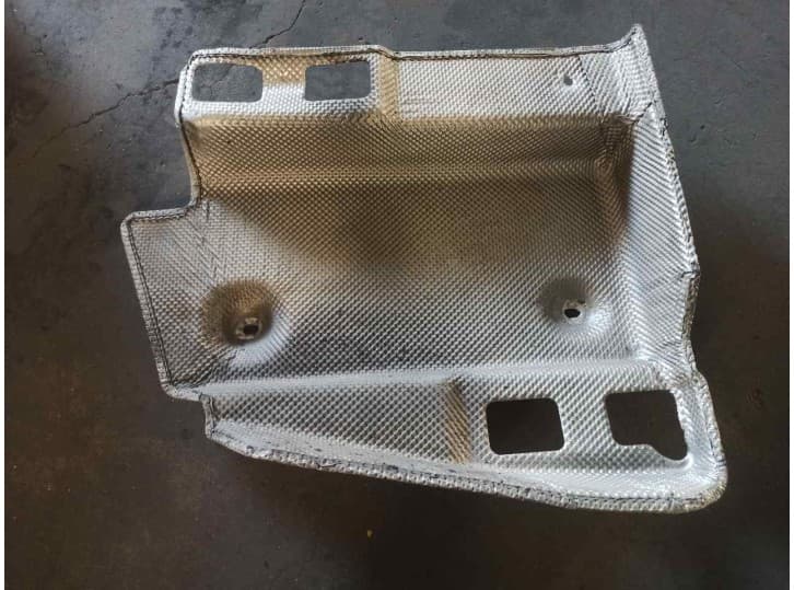 Recambio de cubrecarter para maserati quattroporte 4.7 v8 cat referencia OEM IAM CHAPA PROTECCIÓN CONTRA EL CALOR