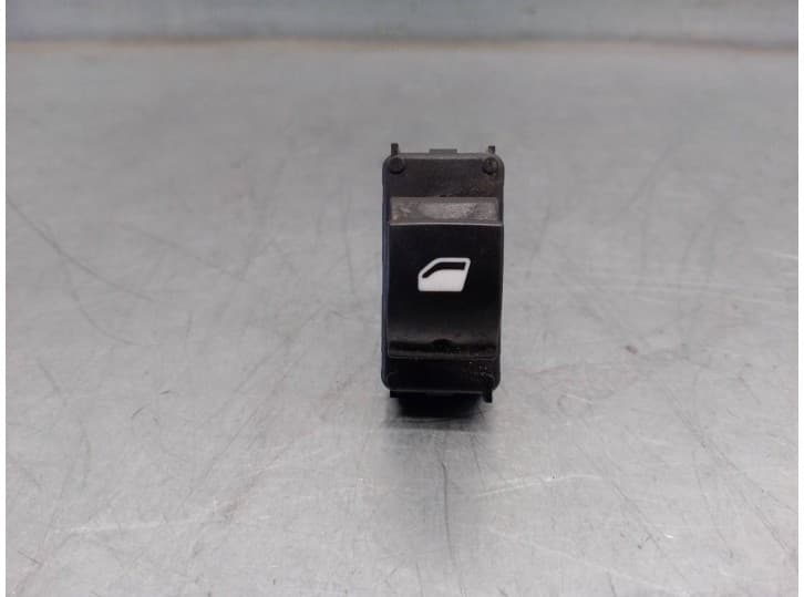 Recambio de mando elevalunas delantero izquierdo para citroën c-elysee (dd_) 1.6 hdi 92 referencia OEM IAM 96760568ZD
