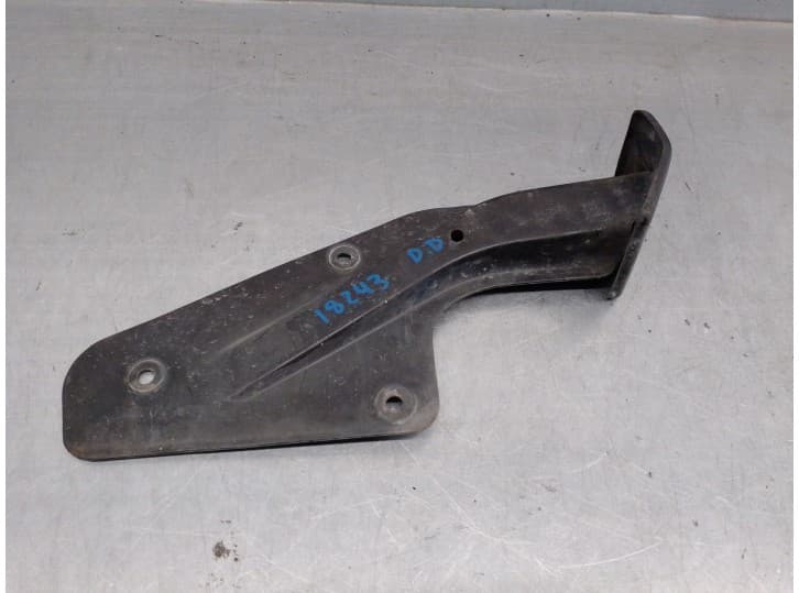 Recambio de refuerzo paragolpes delantero para renault fuego 2.0 referencia OEM IAM 4678691 DERECHO