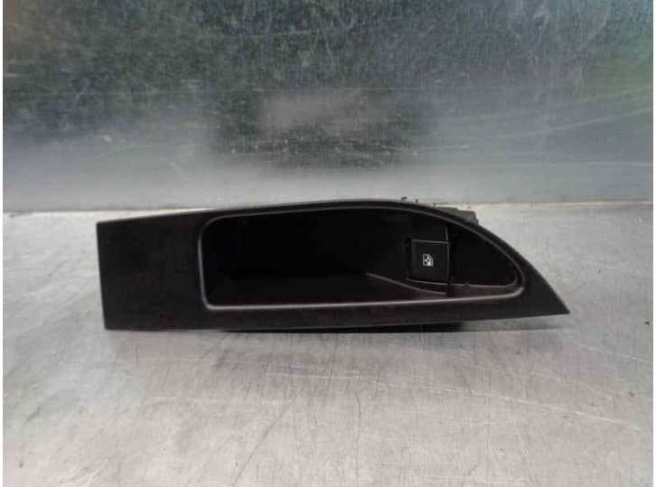 Recambio de mando elevalunas trasero derecho para opel astra j sedán 1.4 turbo (69) referencia OEM IAM 13301888