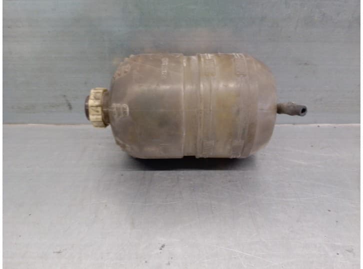 Recambio de deposito expansion para renault fuego 2.0 referencia OEM IAM 7700584056