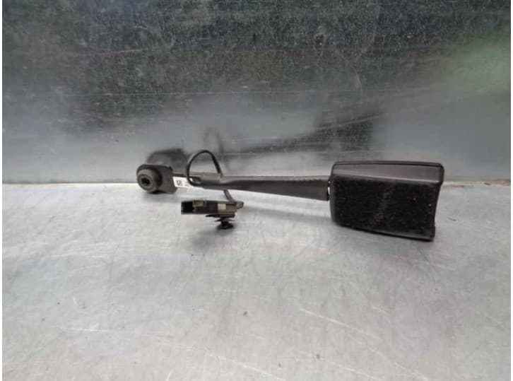 Recambio de enganche cinturon delantero izquierdo para opel astra j sedán 1.4 turbo (69) referencia OEM IAM 13367895