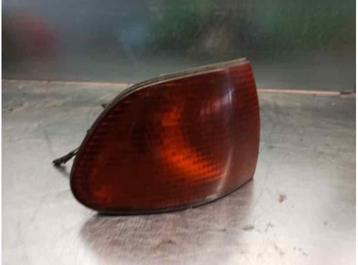 Recambio de piloto delantero derecho para bmw 7 (e38) 725 tds referencia OEM IAM 63138352136