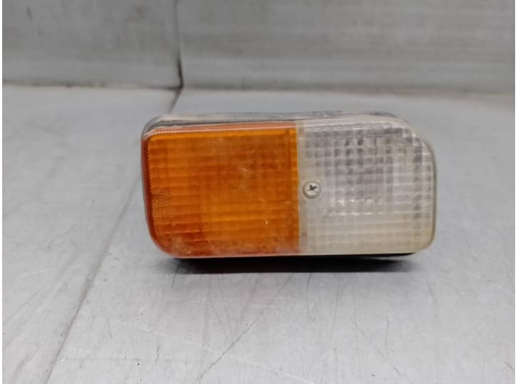 Recambio de piloto delantero derecho para renault r-4 f6a furgoneta referencia OEM IAM 7701366558