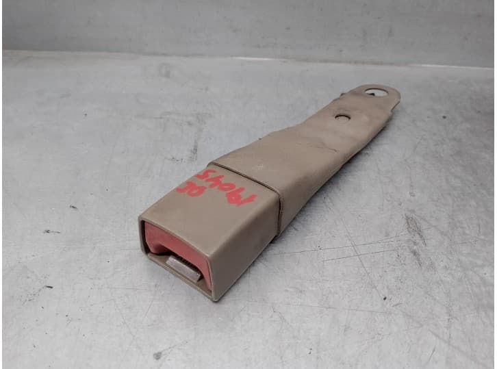 Recambio de enganche cinturon delantero izquierdo para chrysler pt cruiser (pt_) 2.2 crd referencia OEM IAM 24150072 DEL IZQ 5 P