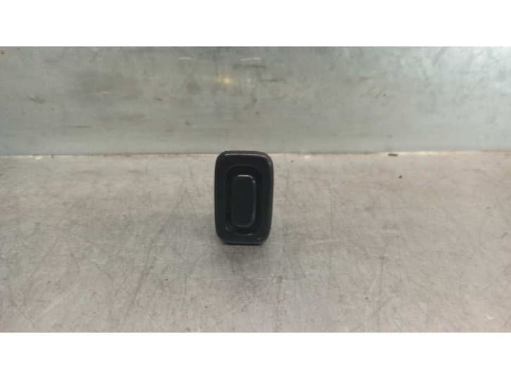 Recambio de mando elevalunas trasero izquierdo para mazda 323 f v (ba) 1.5 16v (ba11) referencia OEM IAM B01A66380A
