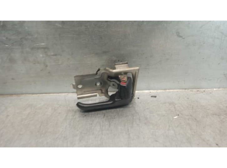 Recambio de maneta interior trasera derecha para mazda 323 f v (ba) 1.5 16v (ba11) referencia OEM IAM EA015830302 EA015830302