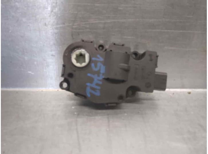 Recambio de motor apertura trampillas climatizador para mercedes-benz clase m (w164) ml 320 cdi 4-matic (164.122) referencia OEM
