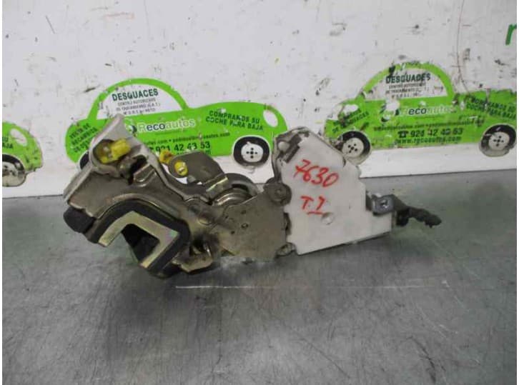 Recambio de cerradura puerta trasera izquierda para nissan micra ii (k11) 1.0 i 16v referencia OEM IAM 825034F905 2 PINES 5 PUER