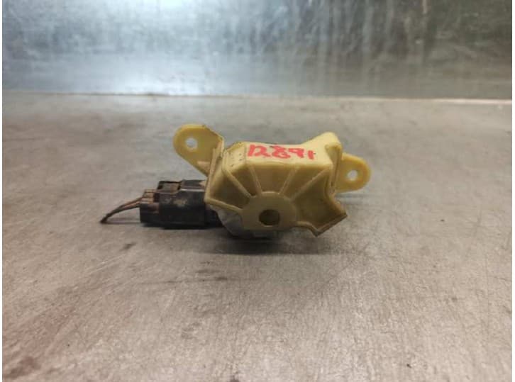 Recambio de motor tapa deposito combustible para ford mondeo ii (bap) 1.8 i referencia OEM IAM 97BG14017EA