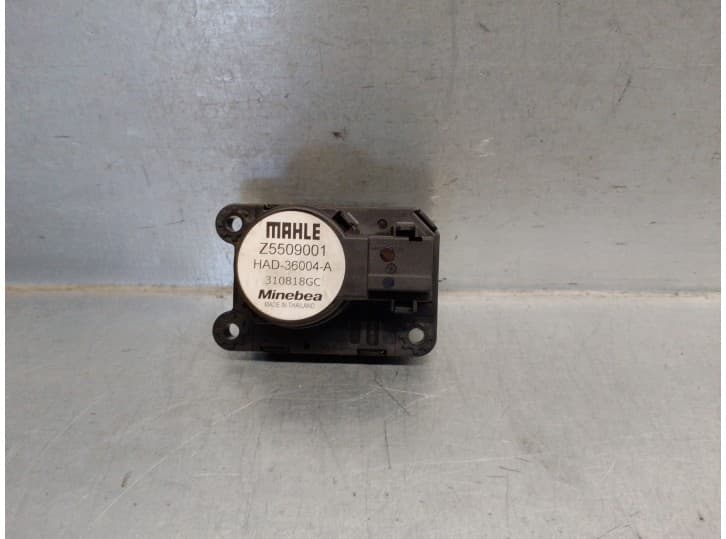 Recambio de motor calefaccion para opel crossland x / crossland (p17, p2qo) 1.2 (75) referencia OEM IAM Z5509001 DE TRAMPILLA