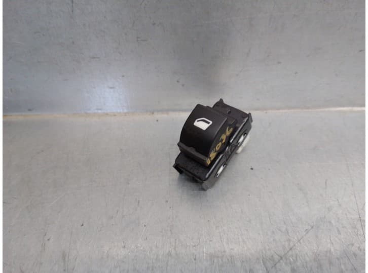 Recambio de mando elevalunas delantero derecho para opel crossland x / crossland (p17, p2qo) 1.2 (75) referencia OEM IAM 1348353