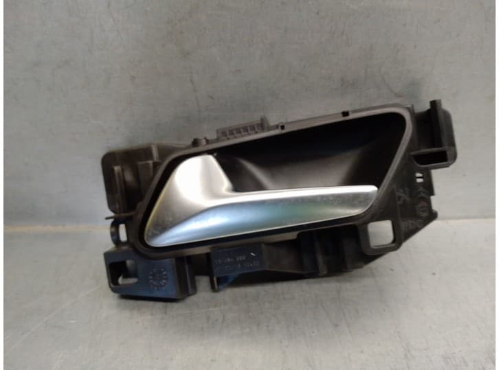 Recambio de maneta interior delantera izquierda para opel crossland x / crossland (p17, p2qo) 1.2 (75) referencia OEM IAM 134849