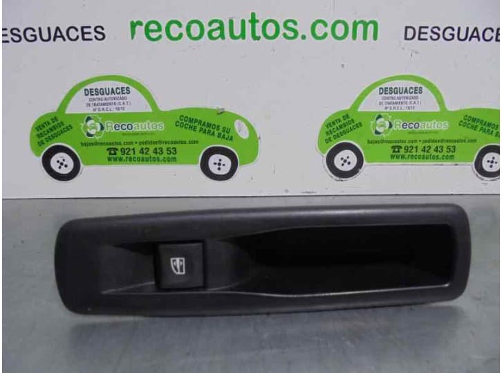 Recambio de mando elevalunas trasero derecho para renault scénic iii (jz0/1_) 1.6 16v (jz0u, jz1b) referencia OEM IAM 829500004R
