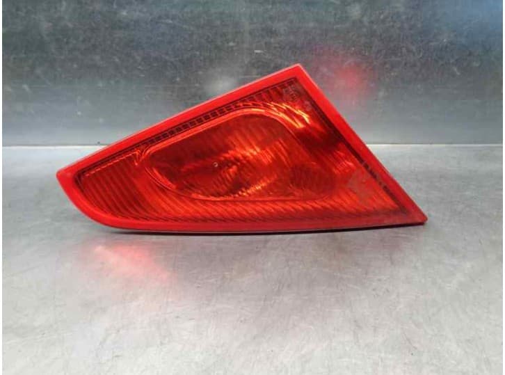 Recambio de piloto trasero porton izquierdo para mitsubishi colt vi (z3_a, z2_a) 1.1 (z31a, z32a) referencia OEM IAM MN105623 D