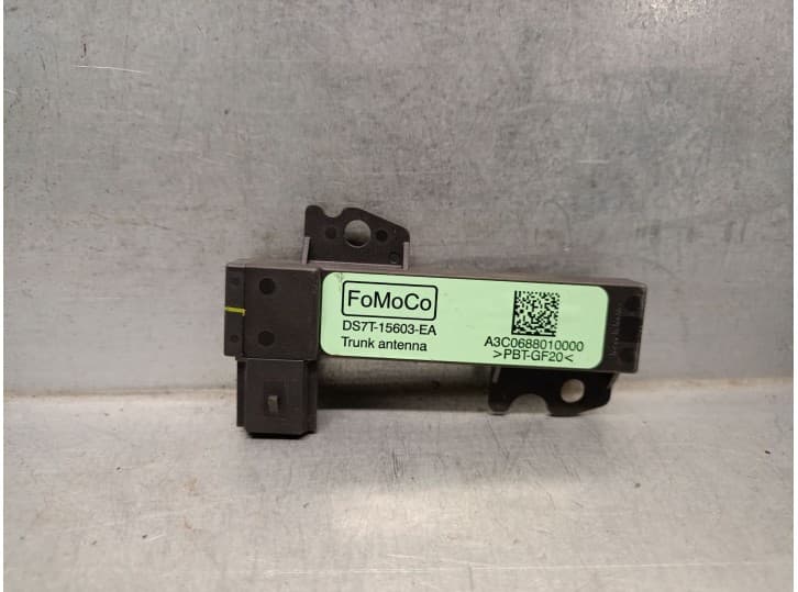 Recambio de antena para ford kuga iii (dfk) 2.5 fhev referencia OEM IAM DS7T15603EA A3C0688010000 FOMOCO