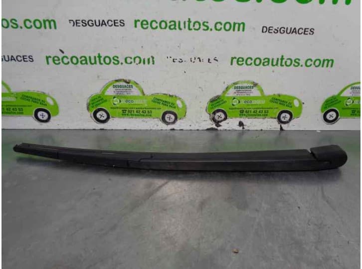 Recambio de brazo limpia trasero para toyota avensis (_t25_) 2.0 d-4d (cdt250_) referencia OEM IAM 8524120170