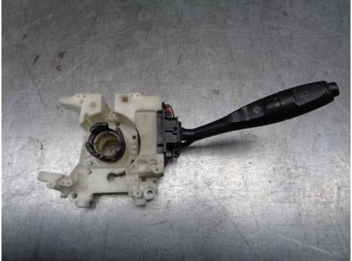 Recambio de mando limpia para mitsubishi carisma (da_) 1.8 gdi (da2a) referencia OEM IAM MR318844