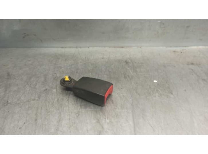 Recambio de enganche cinturon trasero derecho para mercedes-benz vaneo (414) 1.7 cdi (414.700) referencia OEM IAM 4148600069