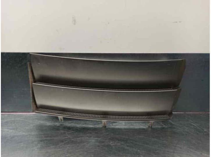 Recambio de rejilla aireadora para land rover range rover iii (l322) 3.0 d 4x4 referencia OEM IAM 51137026903